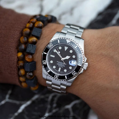 SEIKOSUB | NOIR